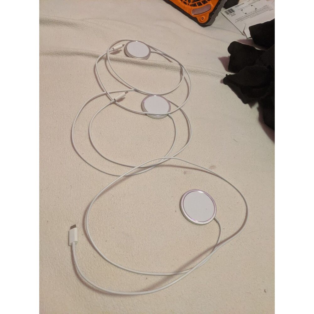 Lot of 3 Magnetic Wireless Chargers USB-C MagSafe Compatible